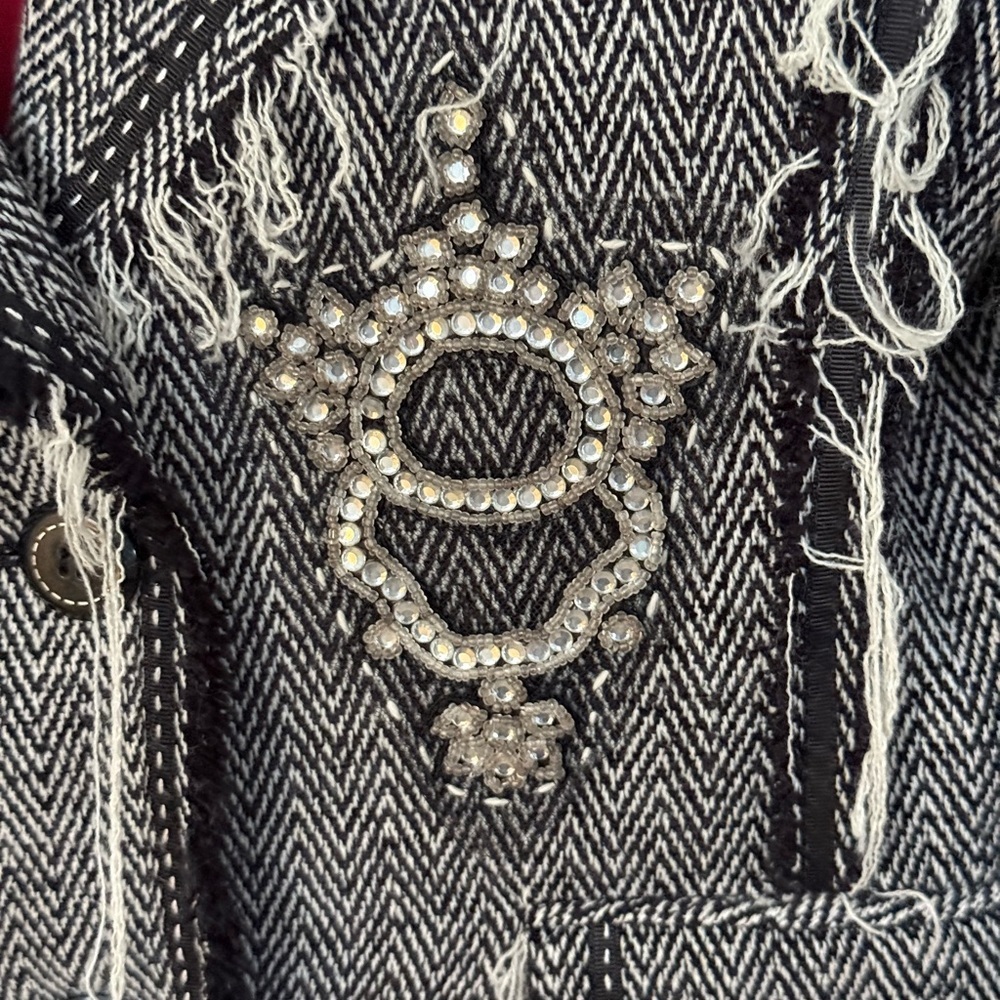 Distressed Focus jacket! 💖 - Picture 2 of 5